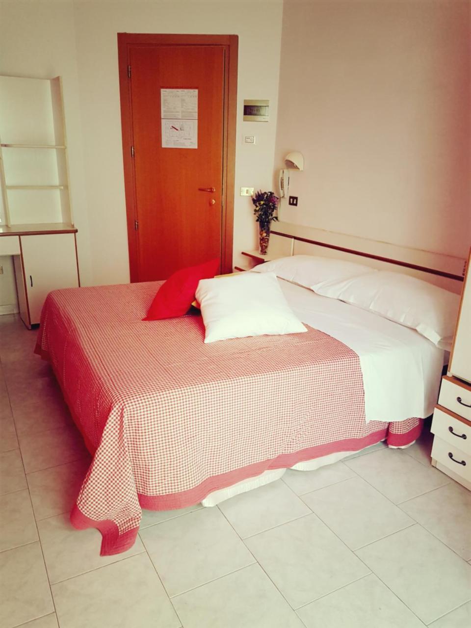 Hotel Giannella Rimini Exterior foto