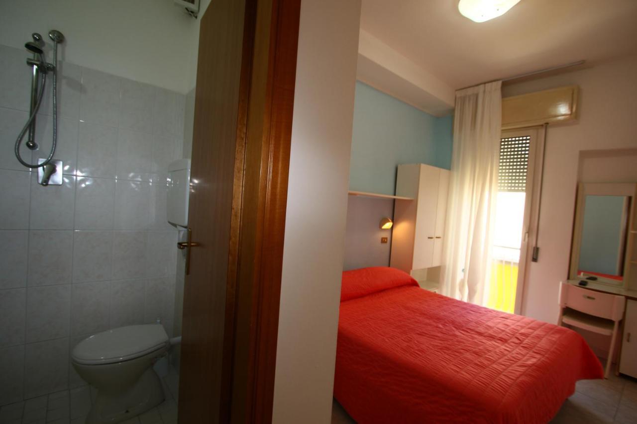 Hotel Giannella Rimini Exterior foto